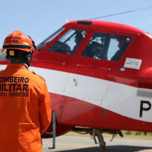 Bombeiros combatem incêndios na Serra do Roncador e Parque da Serra Azul