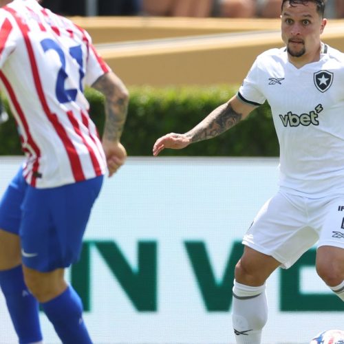 Botafogo perde, mas avança para oitavas da Copa do Mundo de Clubes