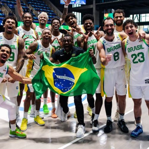 Brasil decide Copa América de basquete masculino contra Argentina