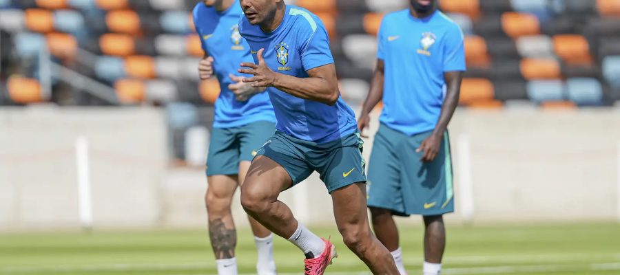 Brasil fecha preparação para duelo contra Japão, 1º mata-mata da Copa