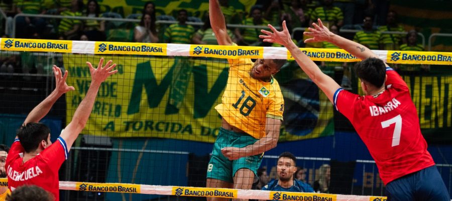 Brasil vence Chile na estreia pelo Sul-Americano de vôlei masculino