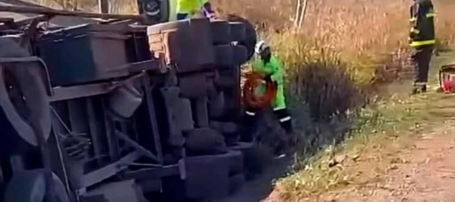 TRANSITO: Motorista morre após carreta tombar na BR-364