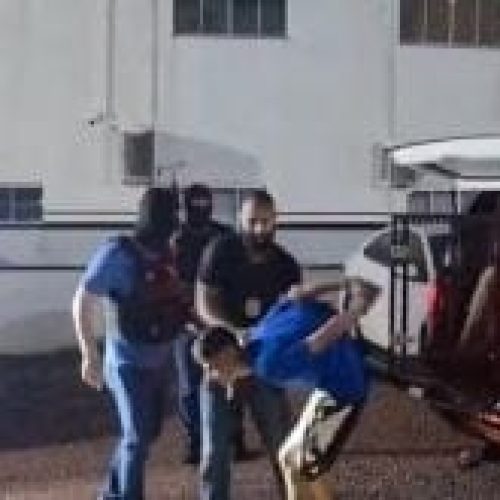 Casal de idosos é feito refém após ter residência invadida e bandidos levam joias, armas e R$ 20 mil