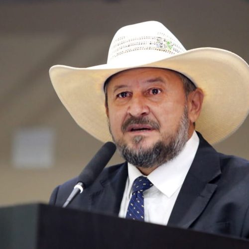 Cattani sai em defesa de Abilio e rebate críticas de secretário