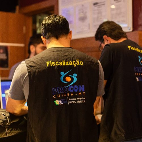 Cinema em shopping center é alvo de fiscalização após denúncias de consumidores