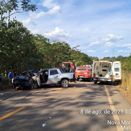 Colisão entre sedan e picape mata casal e criança de três anos em MT; seis ficam feridos