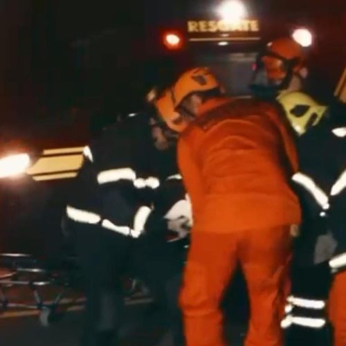 Colisão frontal entre Fiat Strada e caminhão deixa casal ferido na rodovia BR-174; vídeo