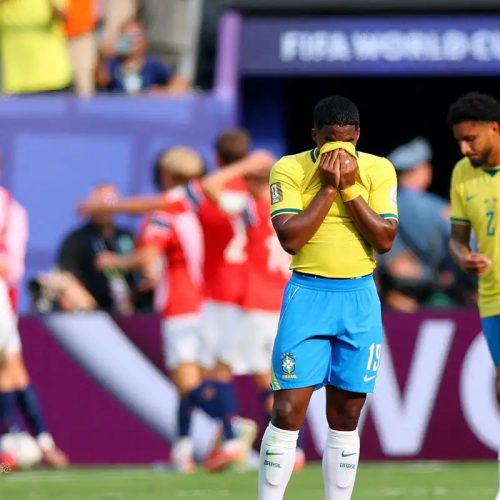 Com críticas, adeus do Brasil à Copa estampa jornais mundo afora