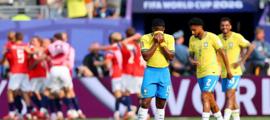 Com críticas, adeus do Brasil à Copa estampa jornais mundo afora