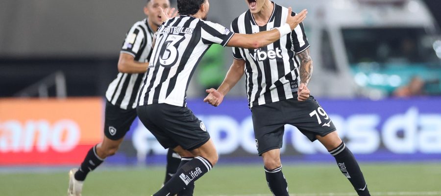 Com gol no último lance, Botafogo bate Santos na volta do Brasileirão