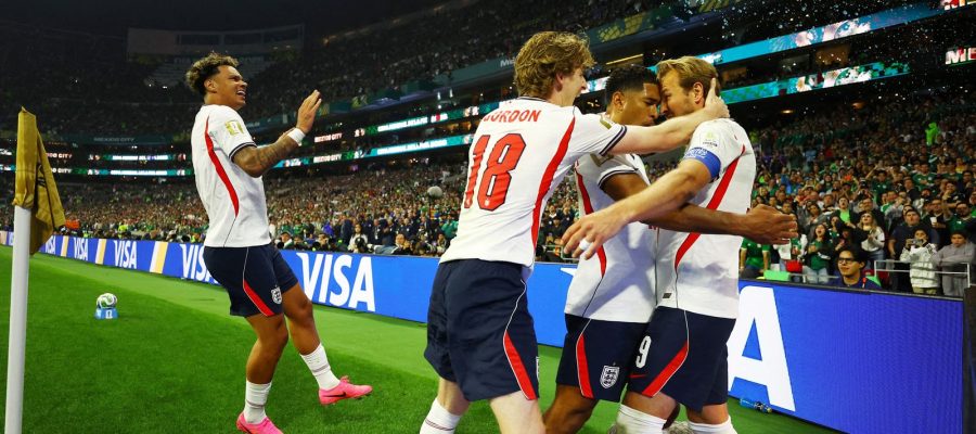 Com um a menos, Inglaterra derruba México no Azteca e segue na Copa