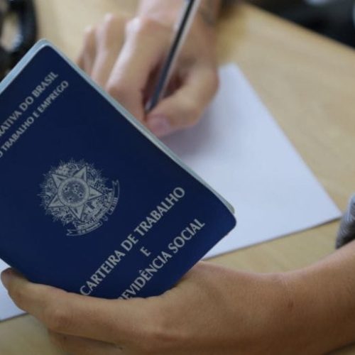 Comper participa do Feirão de Empregos em Rondonópolis