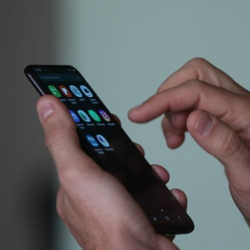 Consumidor será indenizado após perder número antigo de celular em erro de portabilidade