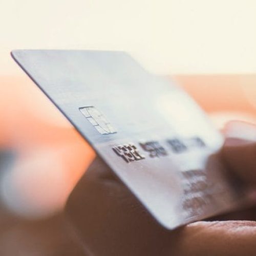 Consumidor será indenizado por negativação indevida em cartão de loja em Mato Grosso