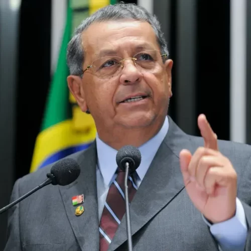 Contrário a proposta, Jayme Campos diz que aumento de deputados é inconstitucional