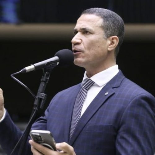 Coronel Assis avalia como positiva saída de União e PP do governo Lula
