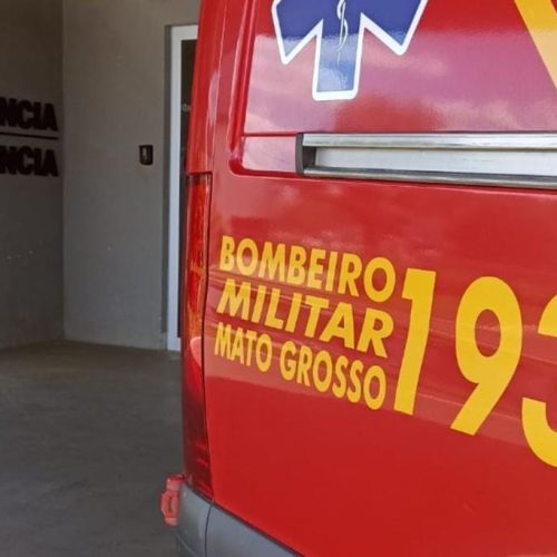 Corpo de Bombeiros socorre casal após veículo capotar na BR-364 em Diamantino