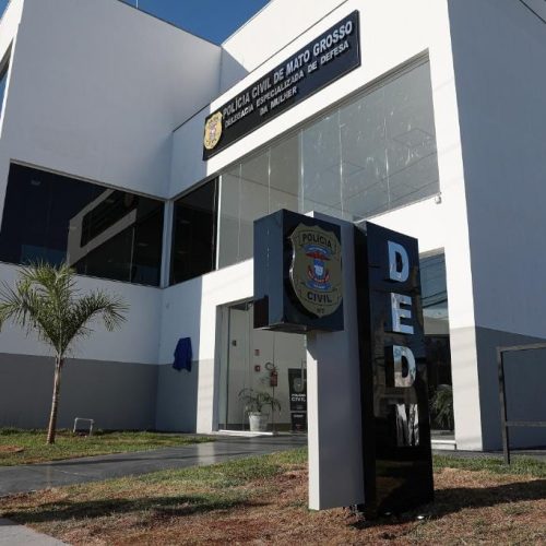 Criminoso que agrediu esposa com panela quente e a jogou de ponte é preso dentro de delegacia