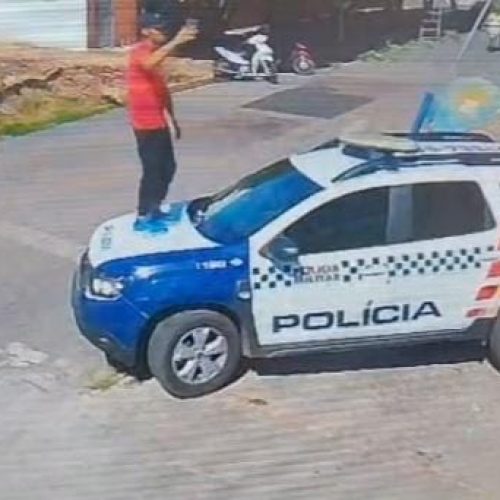 Criminoso sobe em viatura da Polícia Militar para gravar vídeos de apologia ao crime em MT