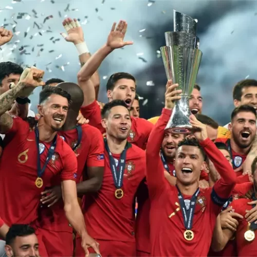 Cristiano Ronaldo marca, Portugal bate a Espanha nos pênaltis e é campeão