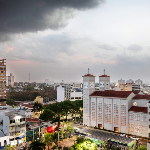 Cuiabá tem alerta para temporal que com ventos de até 60 km e descargas elétricas para hoje