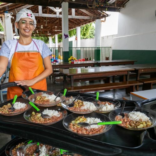 Cuiabá vai premiar melhor prato da merenda escolar com até R$ 8 mil; veja como participar
