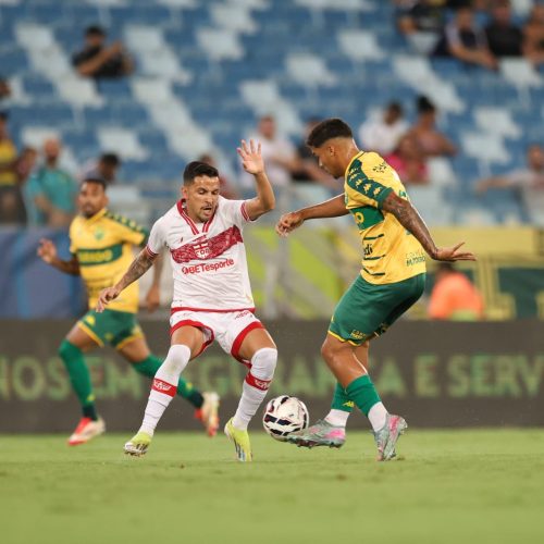 Cuiabá vence o CRB por 1 a 0 na Arena Pantanal e encosta no G-4
