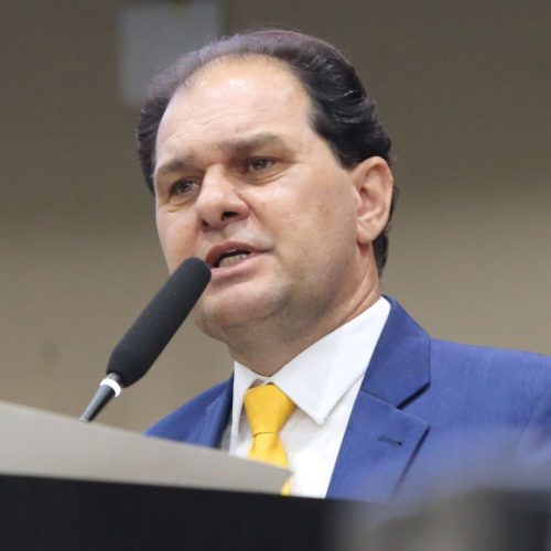 Deputado Chico Guarnieri propõe programa de vacinação nas escolas