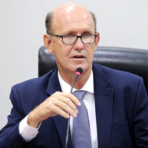 Deputado anuncia voto contra veto de Mauro Mendes ao reajuste do Judiciário