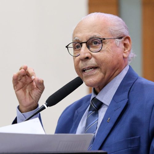 Deputado rebate Abílio e diz que coligações para 2026 estão em aberto: “O MDB é bem vindo”