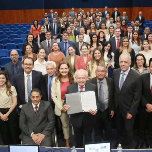 Desembargador se aposenta no Tribunal de Justiça e retorna à advocacia aos 75 anos em MT