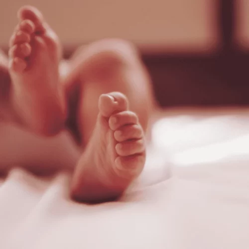 Pai é condenado a 30 anos de prisão por matar o próprio bebê de 4 meses em Mato Grosso