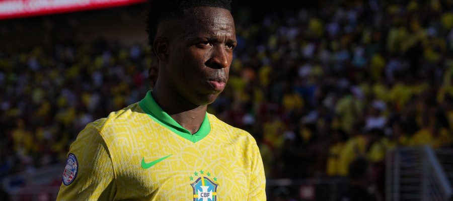 Difícil tarefa dos artilheiros que marcaram em todos jogos de uma Copa