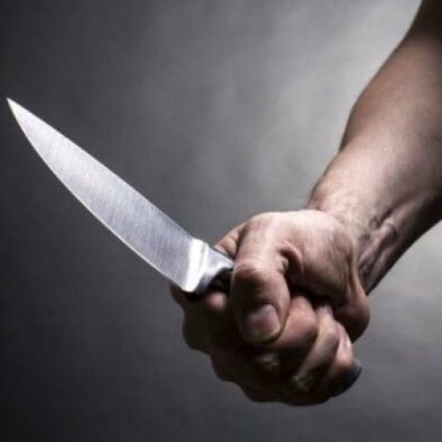 Discussão por ciúmes termina com jovem esfaqueado no rosto, pescoço e abdômen em MT