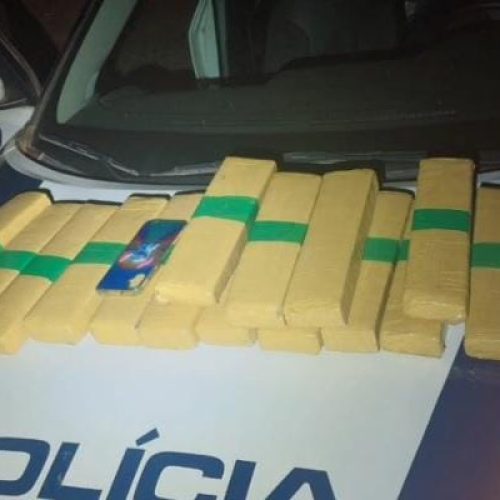 Dois traficantes são presos com 15 tabletes de maconha durante abordagem em rodovia