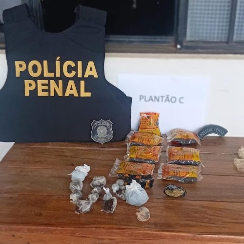 Doze visitantes são flagradas com entorpecentes e pacotes de fumo em unidade prisionais