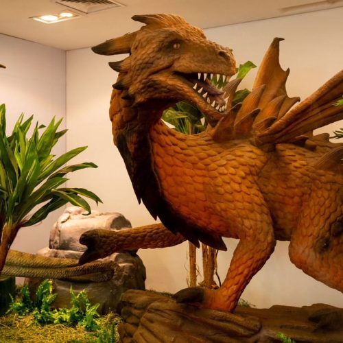 Dragões gigantes tomam conta de Várzea Grande em exposição inédita