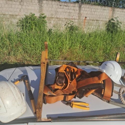 Dupla é presa com mais de 150 kg de fio de cobre furtados de empresa de telefonia