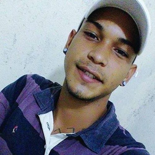 Dupla invade casa e executa jovem com mais de 10 tiros enquanto ele dormia