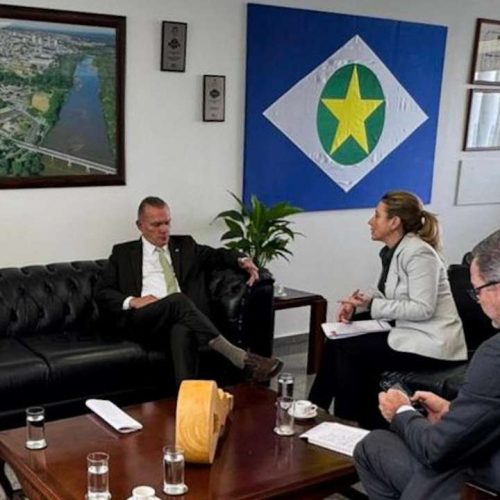 Em Brasília, prefeita busca emendas com a bancada de MT para Várzea Grande