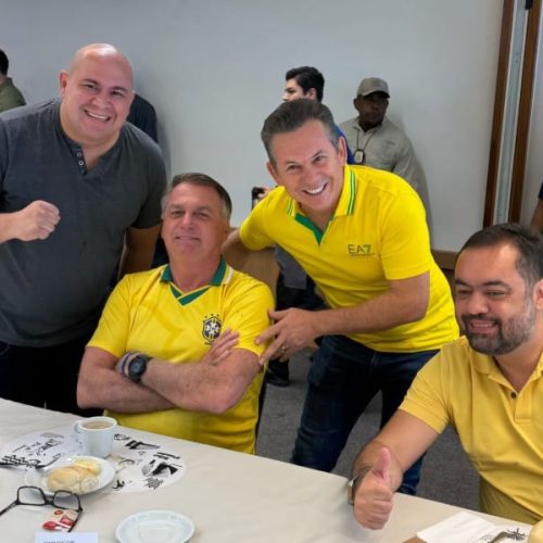 Em discurso, Bolsonaro cita apoio a Mauro Mendes ao Senado em 2026 e critica Carlos Fávaro