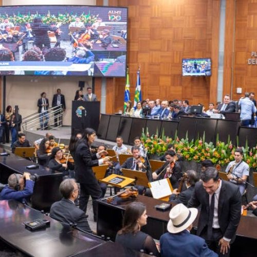 Em sessão solene, Assembleia celebra 190 anos valorizando sua história e a democracia