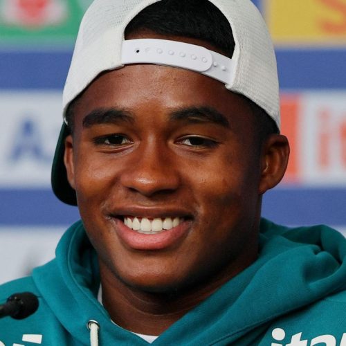 Endrick cita papo com veteranos e confiança em Ancelotti: iluminado"