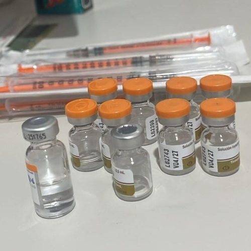 Enfermeiro e dono de loja de suplementos são presos por venda de anabolizantes e emagrecedores