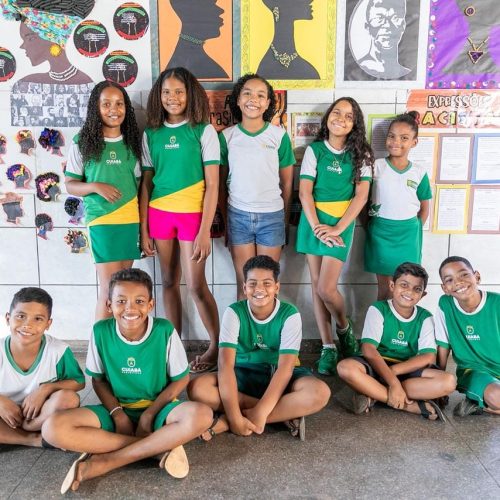 Escola de Cuiabá expõe trabalhos de alunos em ação de combate ao racismo