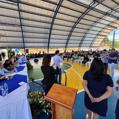 Escola estadual onde aluna foi torturada por colegas adota modelo cívico-militar