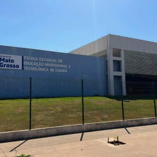 Estado abre processo seletivo para professores e técnicos com salários de até R$ 12,2 mil