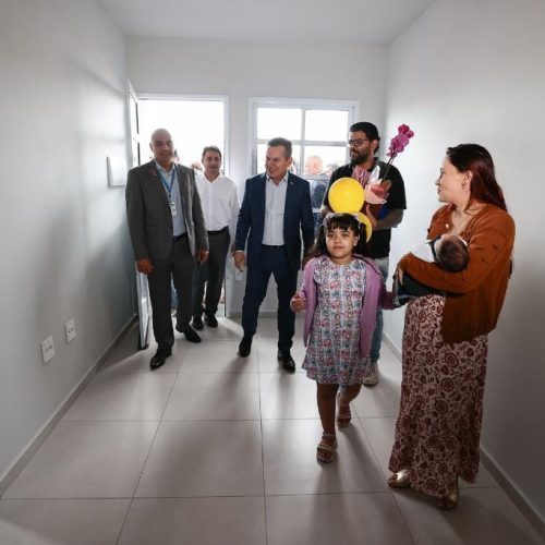 Estado entrega mais 595 novas casas populares em três residenciais em Cuiabá pelo Ser Família Habitação