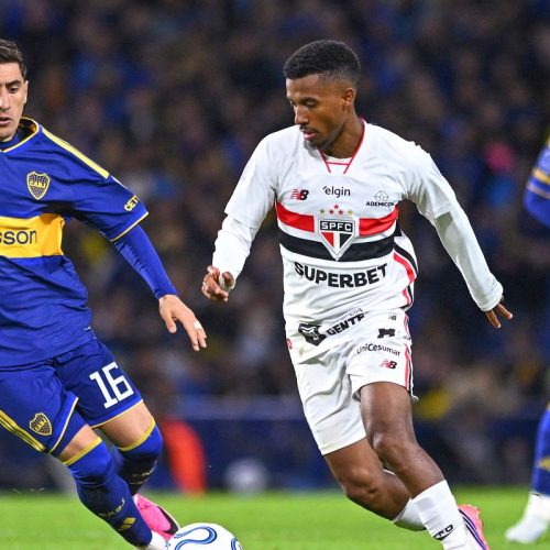 Ex-Palmeiras marca e São Paulo perde do Boca Juniors na Sul-Americana