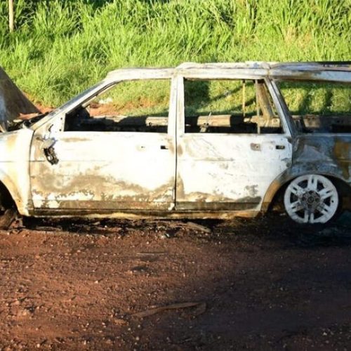 Veículo funerário pega fogo na BR-163 em Mato Grosso